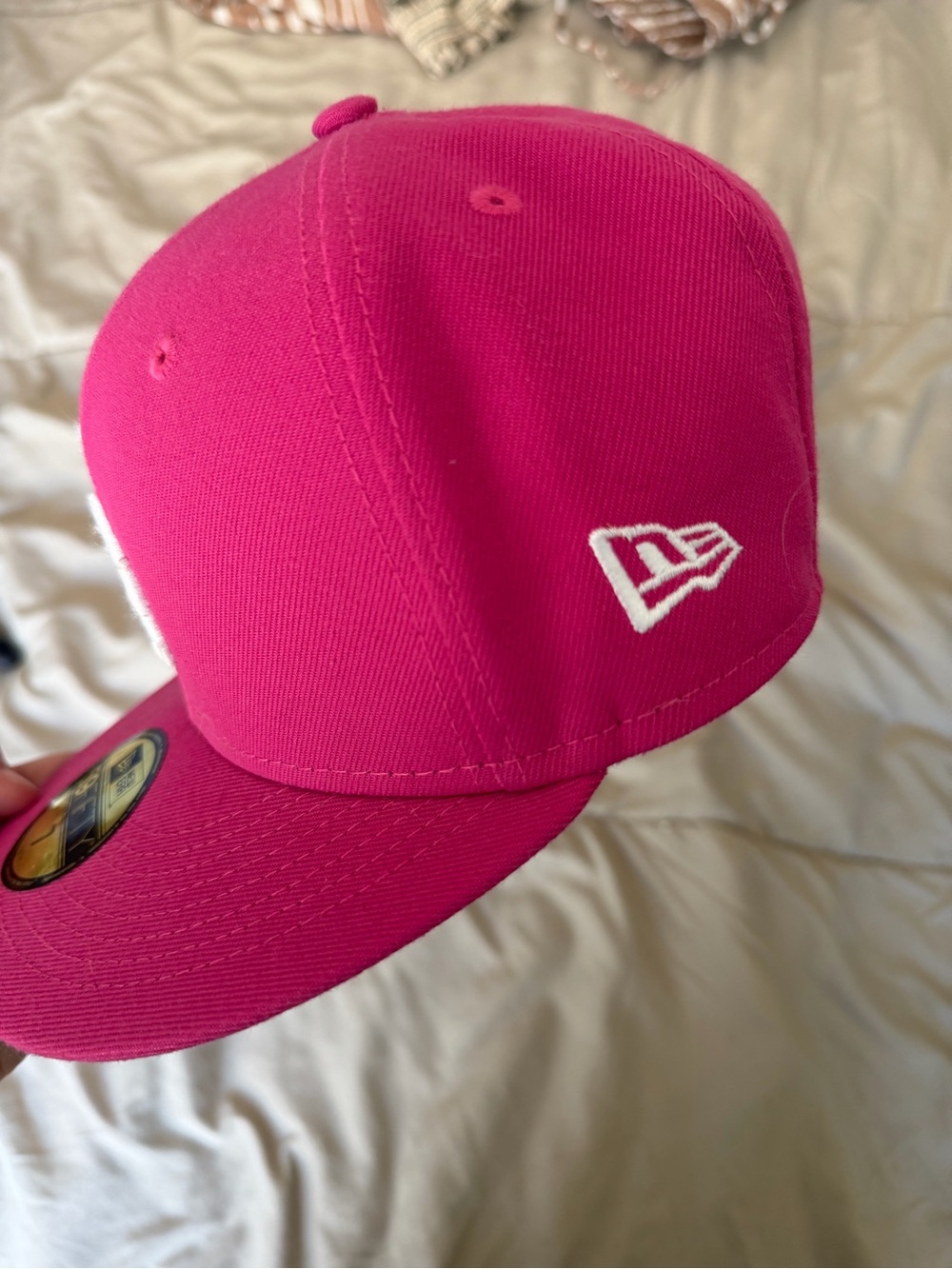 New Era Los Angeles Fitted Hat in Hot Pink with White LA Logo - Picture 5 of 5